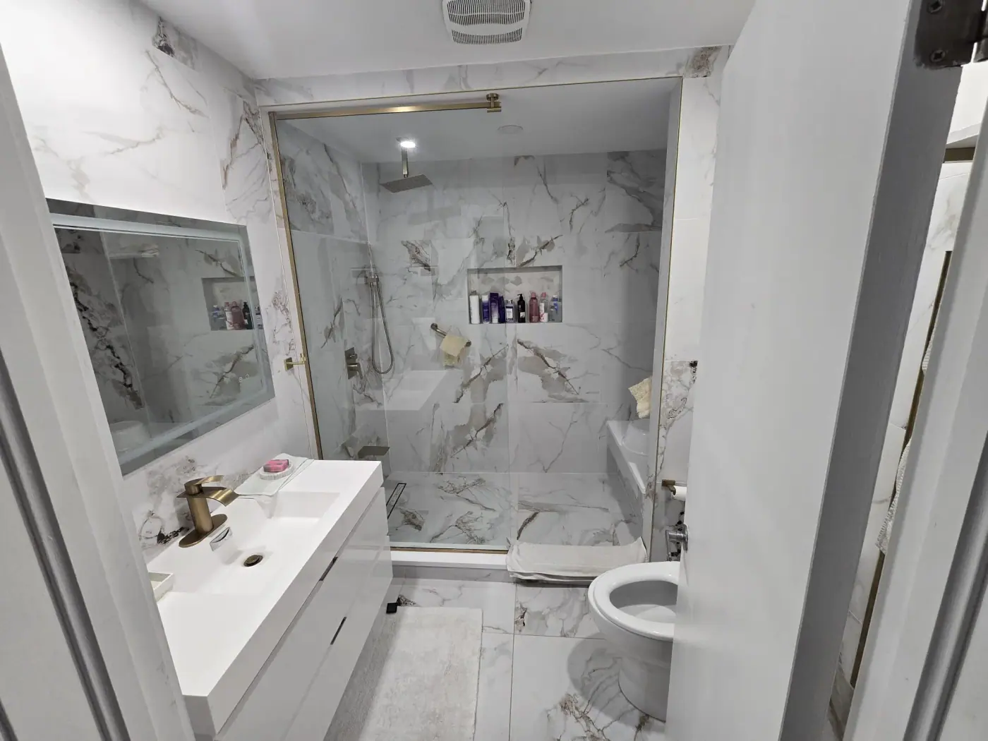 Bathroom Renovation project in Ottawa by Aelia Construction and Design (18 of 36)