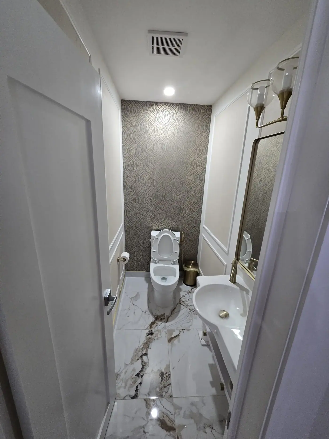 Bathroom Renovation project in Ottawa by Aelia Construction and Design (4 of 36)