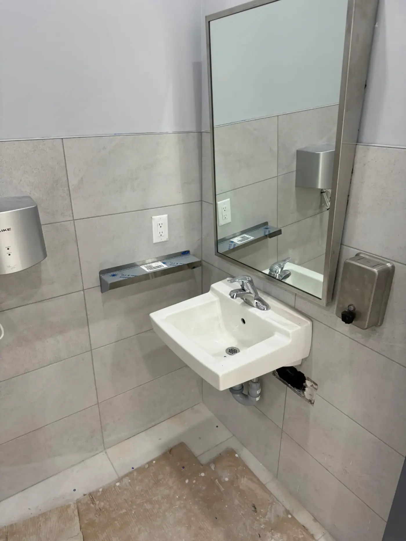 Commercial Renovation project in Ottawa by Aelia Construction and Design (26 of 33)
