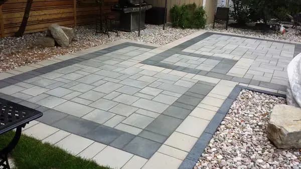 Interlock Installation project in Ottawa by Aelia Construction and Design (5 of 8)